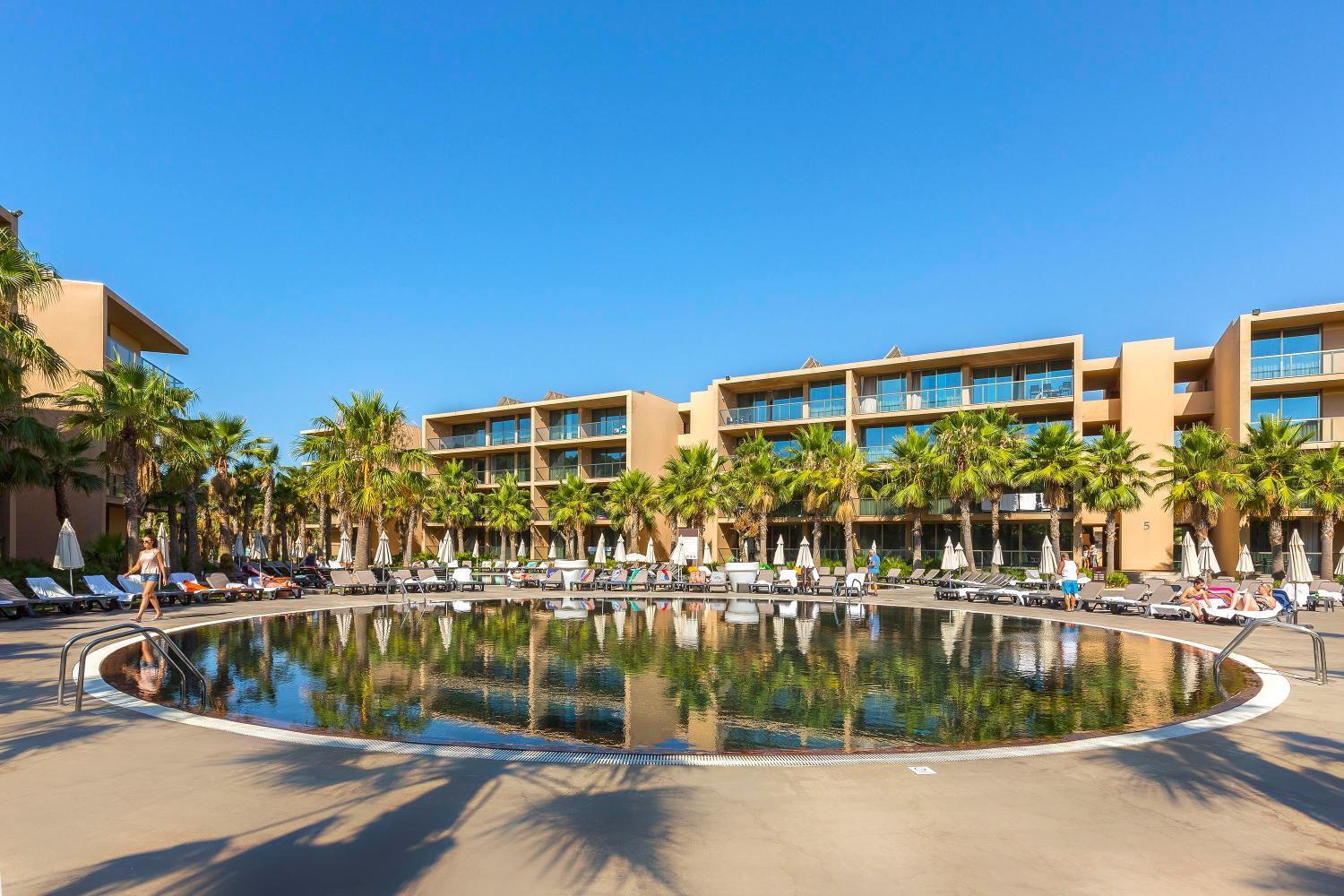 Hotel with all-inclusive - NAU Salgados Palm Village